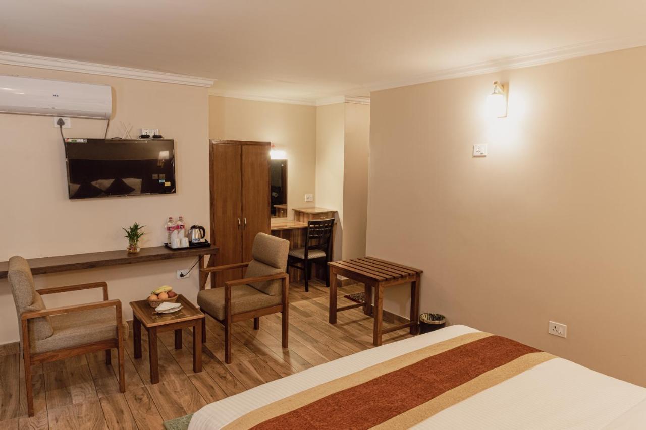 Hotel Fewa Camp Покхара Экстерьер фото