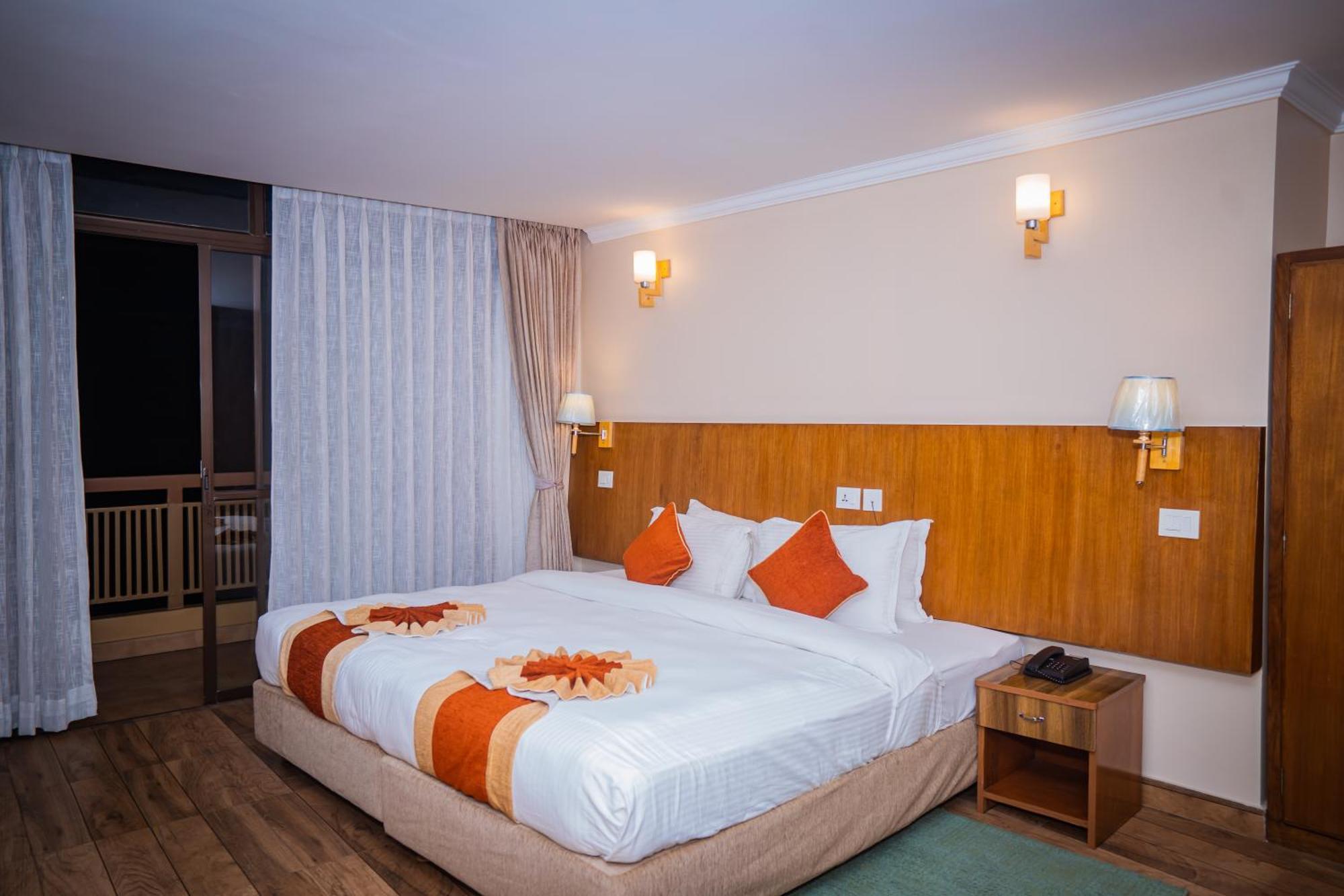 Hotel Fewa Camp Покхара Экстерьер фото